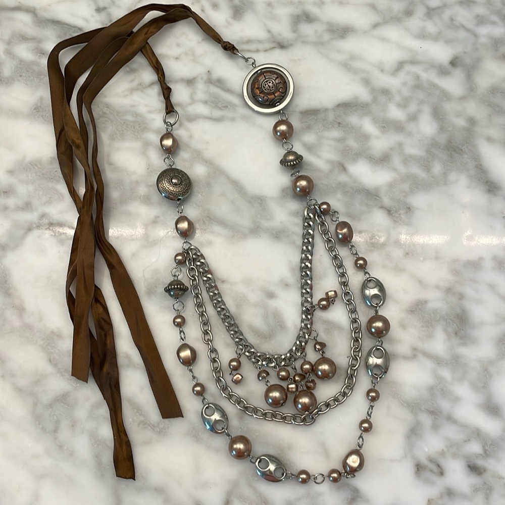 Brown/gold/silver tie necklace
